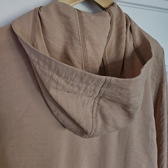 Nikki Jones Montreal tan full zip hooded poncho jacket‎ - Picture 9 of 12